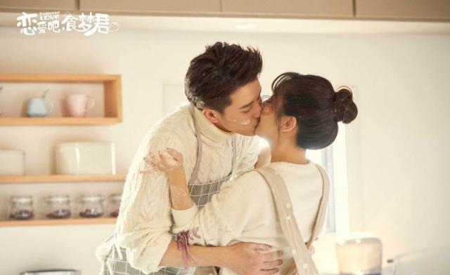 七代凯美瑞右边机脚坏了怎么修