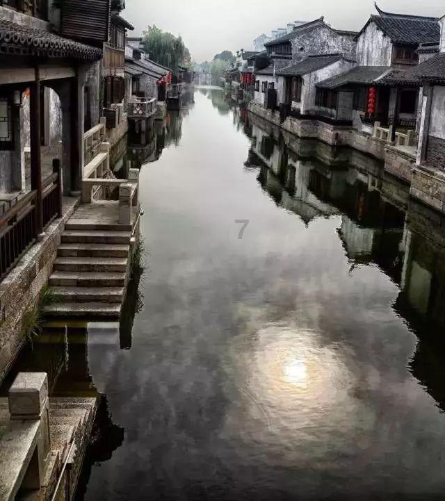 逃离可爱村落